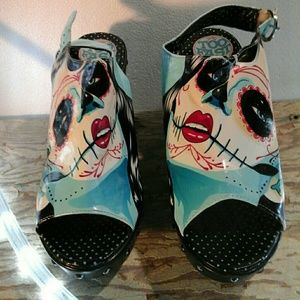 Too Fast Wedge Platform Sandals